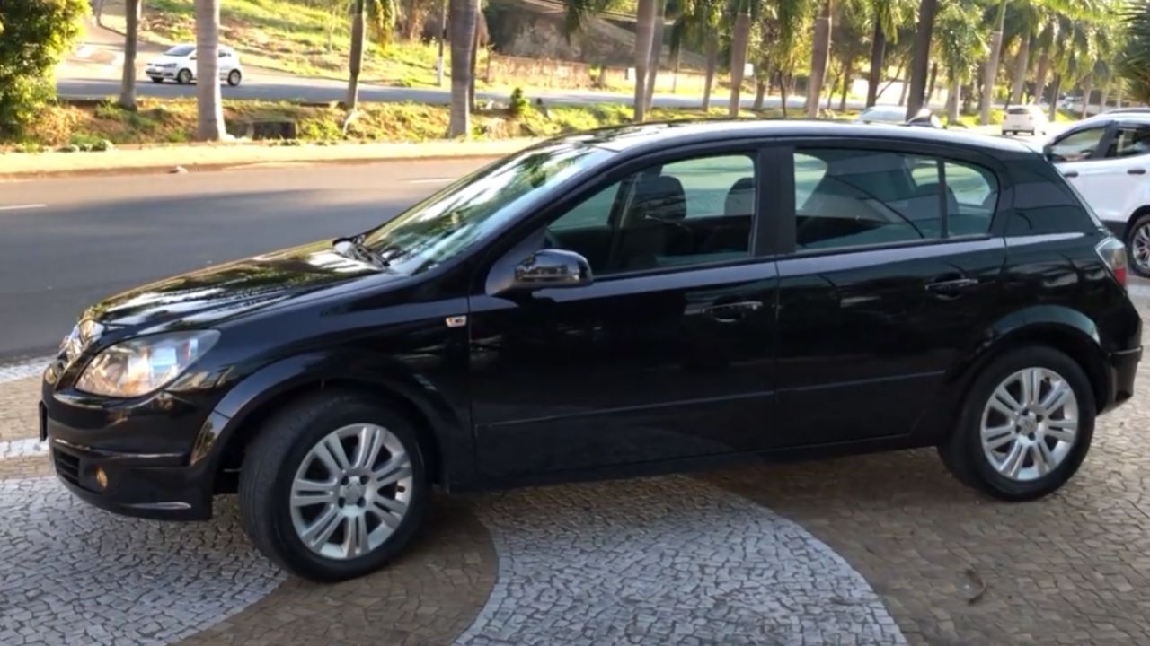 Chevrolet Vectra GT: O hatch esportivo moderno que une estilo, conforto e custa menos de R$ 40.000