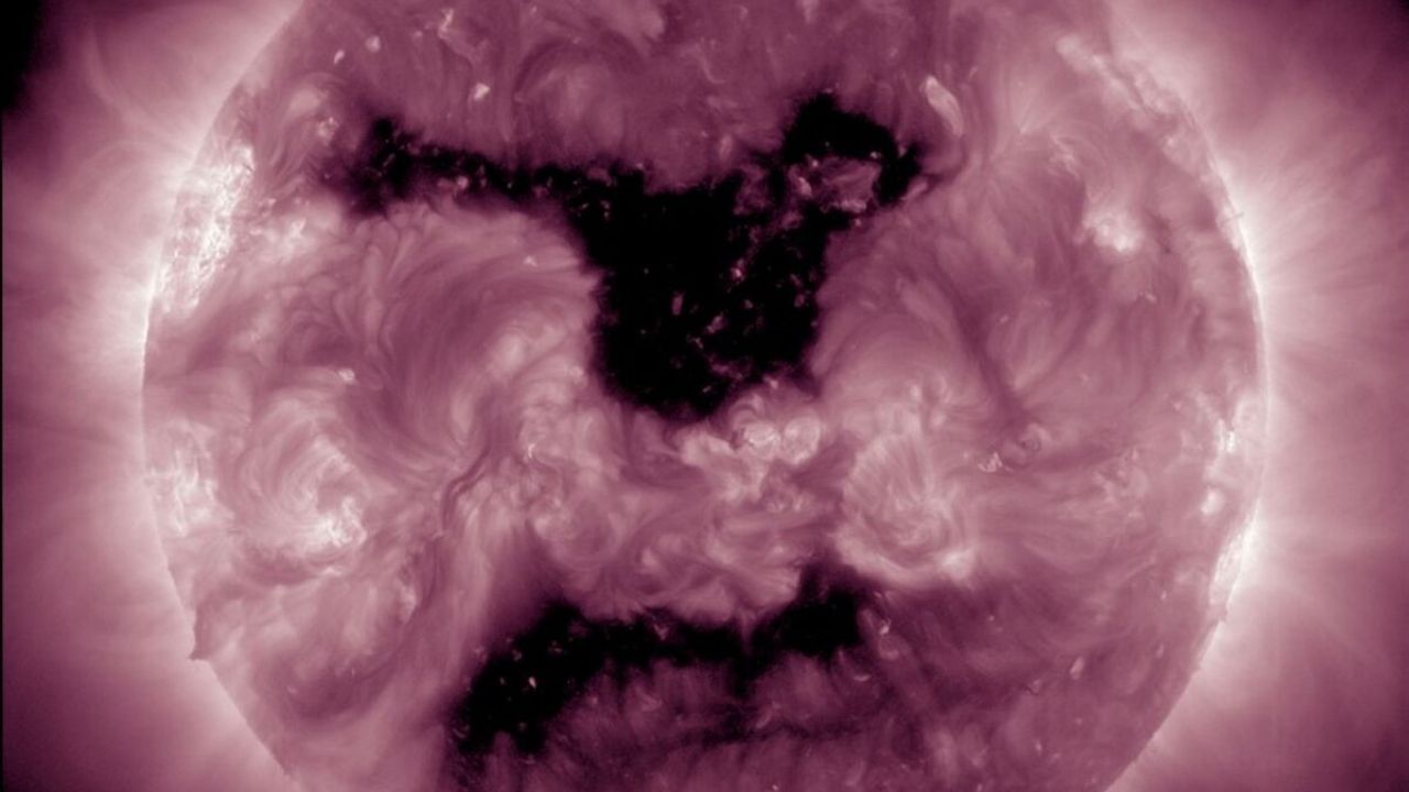 Cientistas da NASA estão perplexos com novo buraco enorme no sol, 62 vezes maior que a Terra