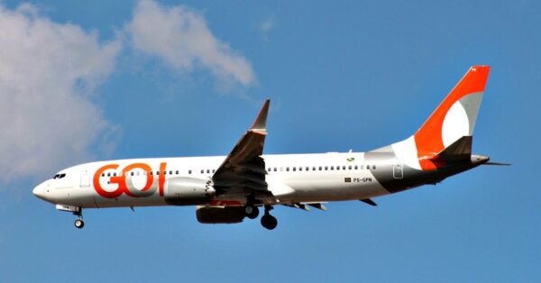 Gol Linhas Aéreas, uma das principais companhias aéreas do Brasil, está oferecendo 48 vagas de emprego distribuídas em diversas regiões do país