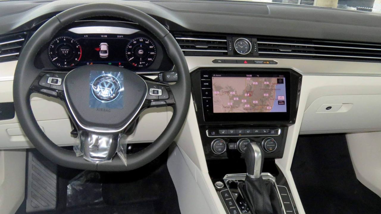 Volkswagen Passat 2018: O sedan luxuoso e esportivo que oferece mais por menos do que um Virtus