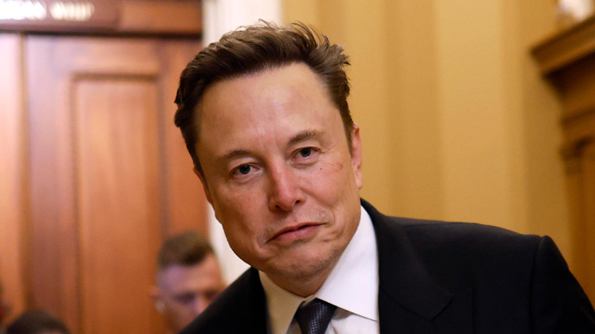 Él destacó que muchas profesiones y tecnologías de hoy ni existían hace 20 o 30 años, mostrando cómo la innovación transforma el mercado. Además, Musk criticó la idea de que los recursos económicos son limitados, afirmando que podemos siempre "hacer más tortas" en vez de dividir una sola.