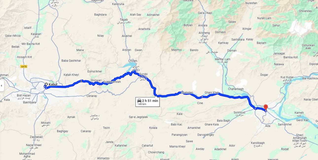 La carretera construida por China conecta las ciudades de Jalalabad, en la provincia de Nangarhar, a Kabul, la capital de Afganistán.