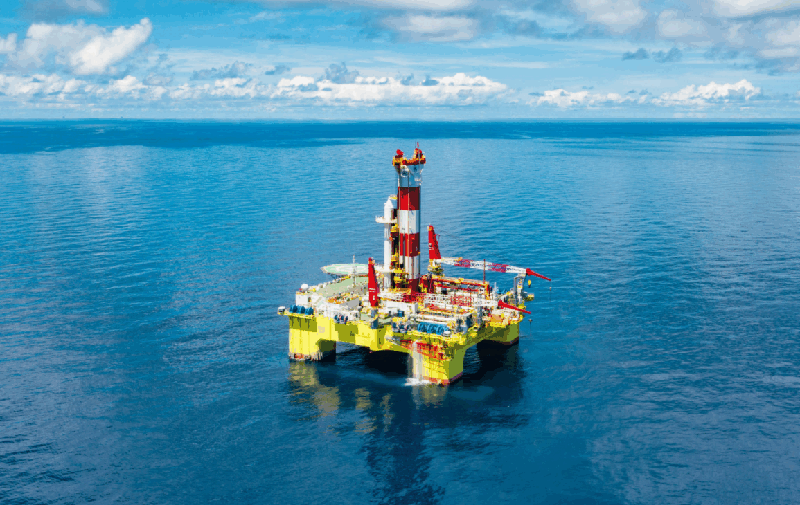 China Está Reduciendo Su Necesidad De Petróleo, Buscando Alternativas Más Limpias. Vehículos Eléctricos Y Combustibles Como Gas Natural Están Cambiando El Juego Allí.