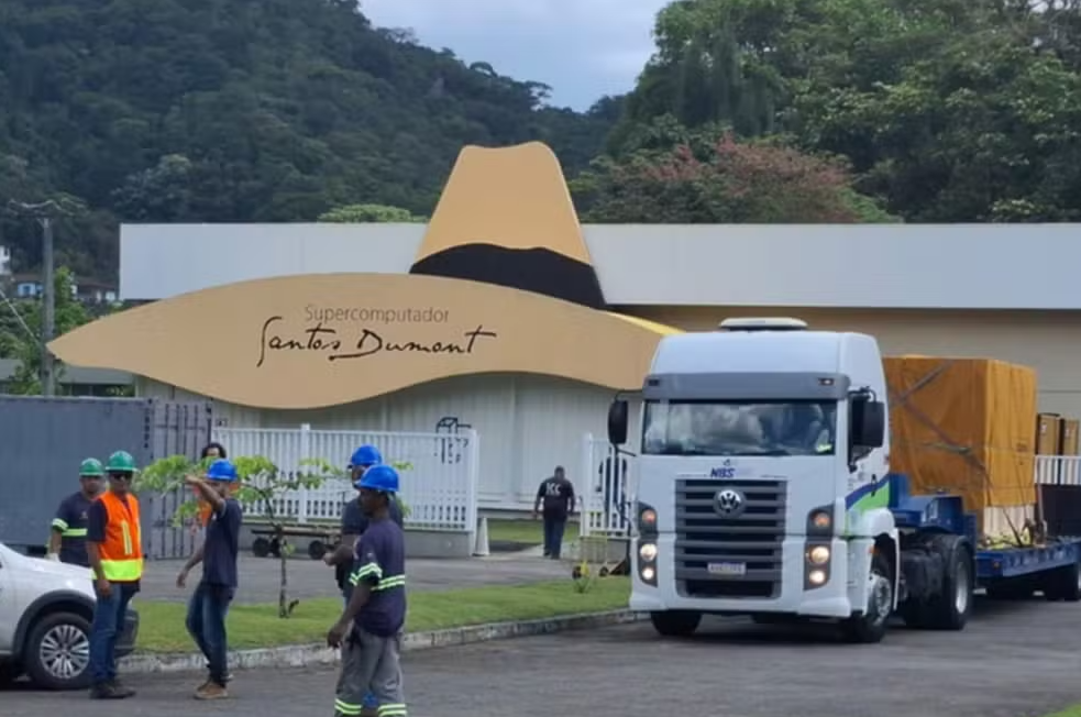 Con el Santos Dumont, Brasil puede avanzar más rápido en ciencia y tecnología, ayudando a resolver problemas importantes, como enfermedades y cambios climáticos. Esto también coloca al país en destaque en el escenario global de innovación.