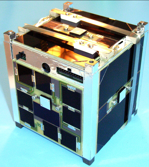 El satélite BEESAT-1 fue diseñado para probar nuevas tecnologías y realizar pequeñas observaciones, utilizando su cámara y sensores. También servía como plataforma para experimentos científicos y educativos, ayudando a estudiantes e investigadores a desarrollar soluciones para futuras misiones espaciales.