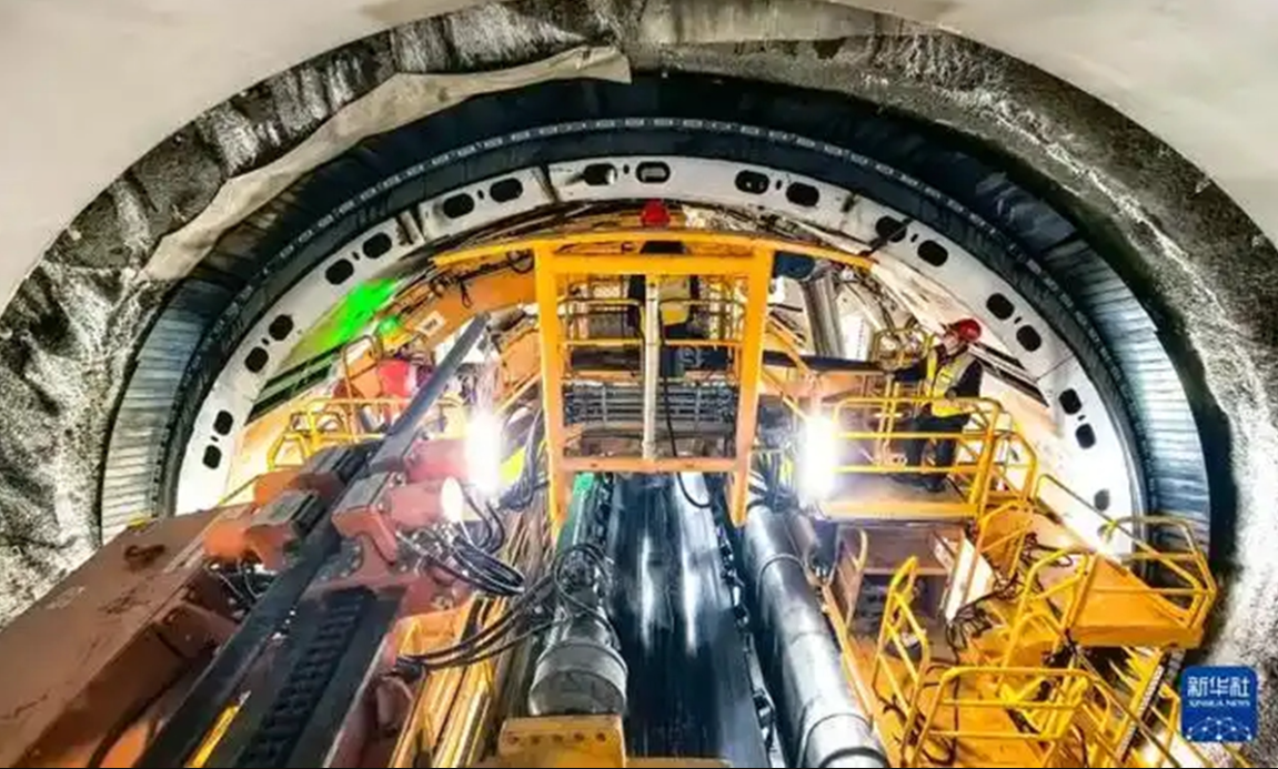 La escasez de agua en el norte ya causa dificultades para millones de personas y perjudica la agricultura. Con este proyecto, China busca equilibrar el acceso al agua y mejorar la calidad de vida en estas áreas.