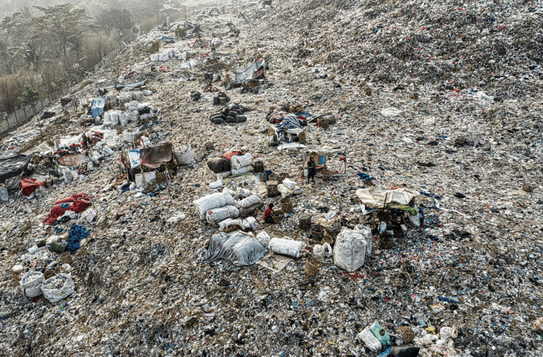 La basura se está acumulando cada vez más y la industria no puede resolver el problema. Esto está empeorando la crisis ambiental y perjudicando al planeta.
