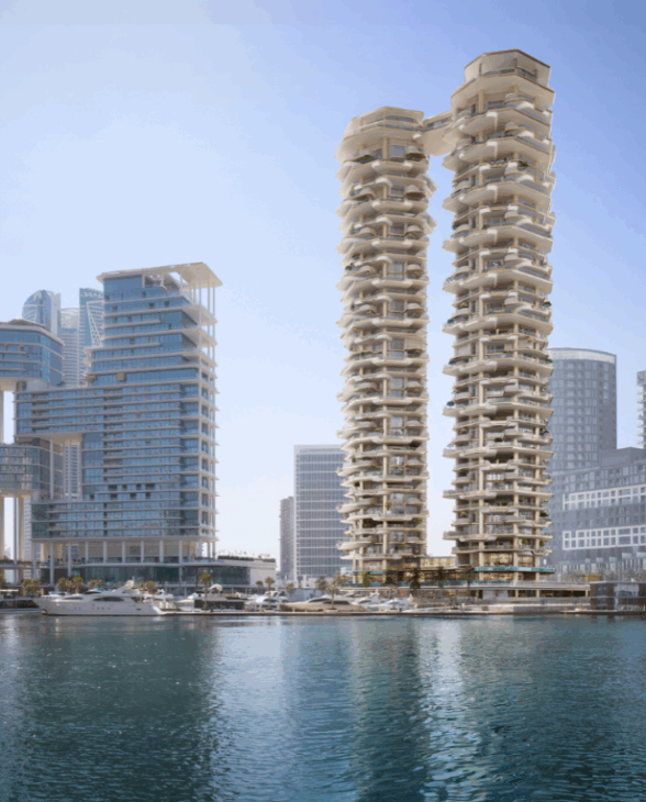 La piscina suspendida tiene 43 pies de largo y está situada a cientos de metros de altura, entre los dos rascacielos. Es accesible solo a los residentes de la cubierta, que también cuentan con un gimnasio privado y vistas panorámicas de la ciudad.