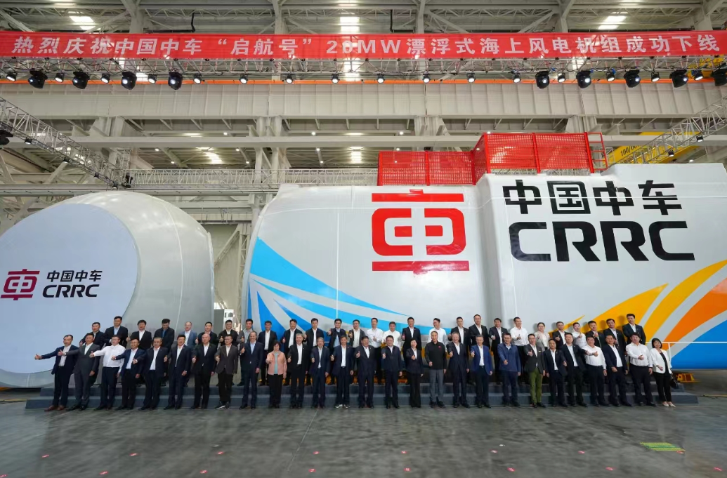 La turbina eólica Qihang sirve para generar energía limpia y renovable a partir del viento, ayudando a abastecer miles de casas con electricidad. También contribuye a reducir la emisión de gases contaminantes, acelerando la transición hacia un futuro más sostenible.