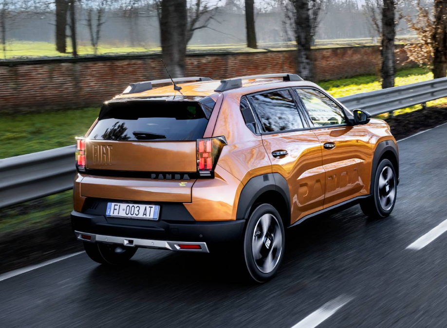 En Brasil, el **Fiat Grande Panda** competirá directamente con **Renault Kardian, Volkswagen Tera y Honda WR-V**. Con motor híbrido y diseño moderno, entra en la lucha de los SUVs compactos para conquistar a quienes buscan tecnología y eficiencia.