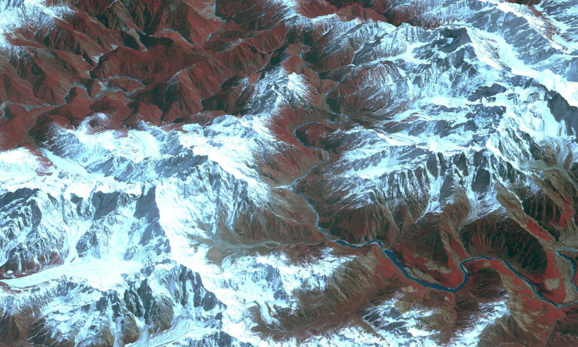 El río Brahmaputra es esencial para millones de personas en India y Bangladés, pero la China pretende controlarlo con esta nueva represa gigante. Para eso, está invirtiendo más de 130 mil millones de euros en una obra que puede generar energía a gran escala, pero también causar grandes riesgos ambientales y geopolíticos.