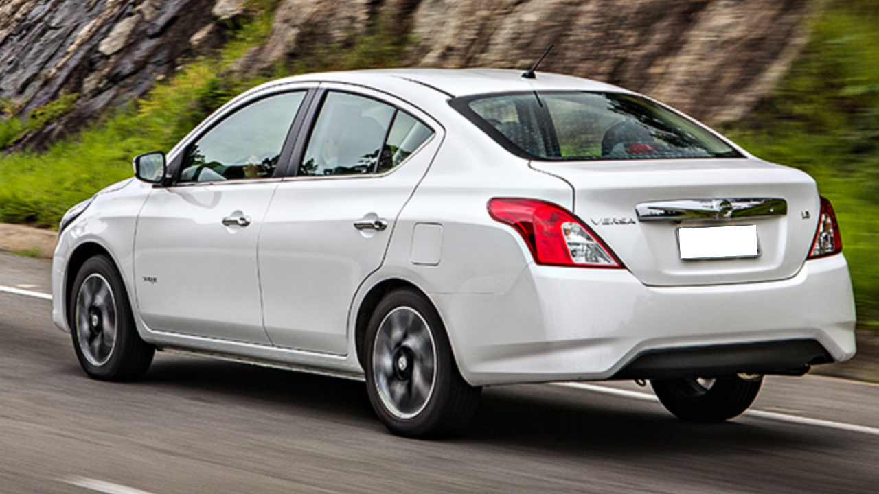 Nissan Versa Unique 2016