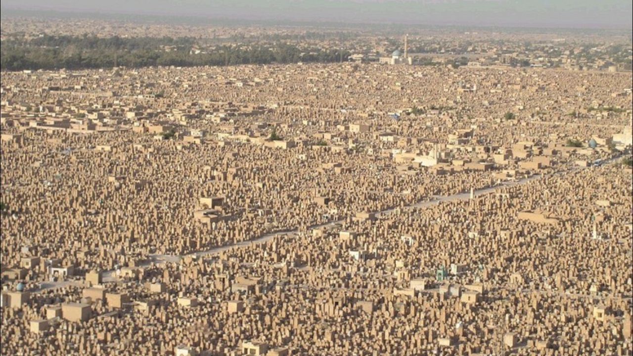 A maior necrópole do mundo tem 1.400 anos e abriga 6 milhões de corpos