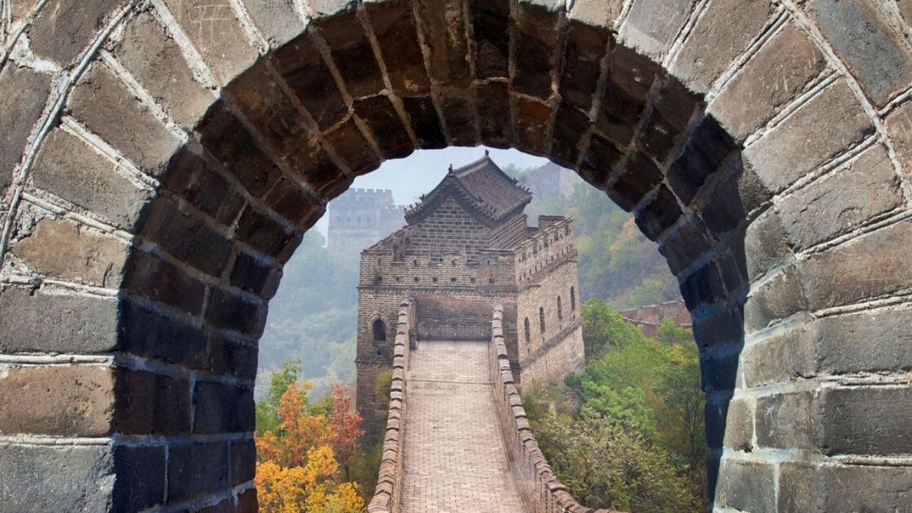 Arqueólogos fazem descoberta histórica: seção mais antiga da Grande Muralha da China é 300 anos mais velha do que se pensava!