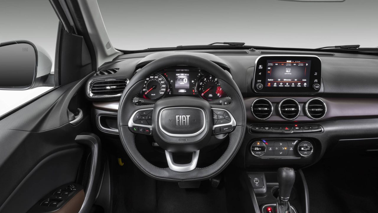 Fiat Cronos 2025 SURPREENDE! Faz 15 km/L, mas perde potência? Melhor que Onix Plus e HB20S? 