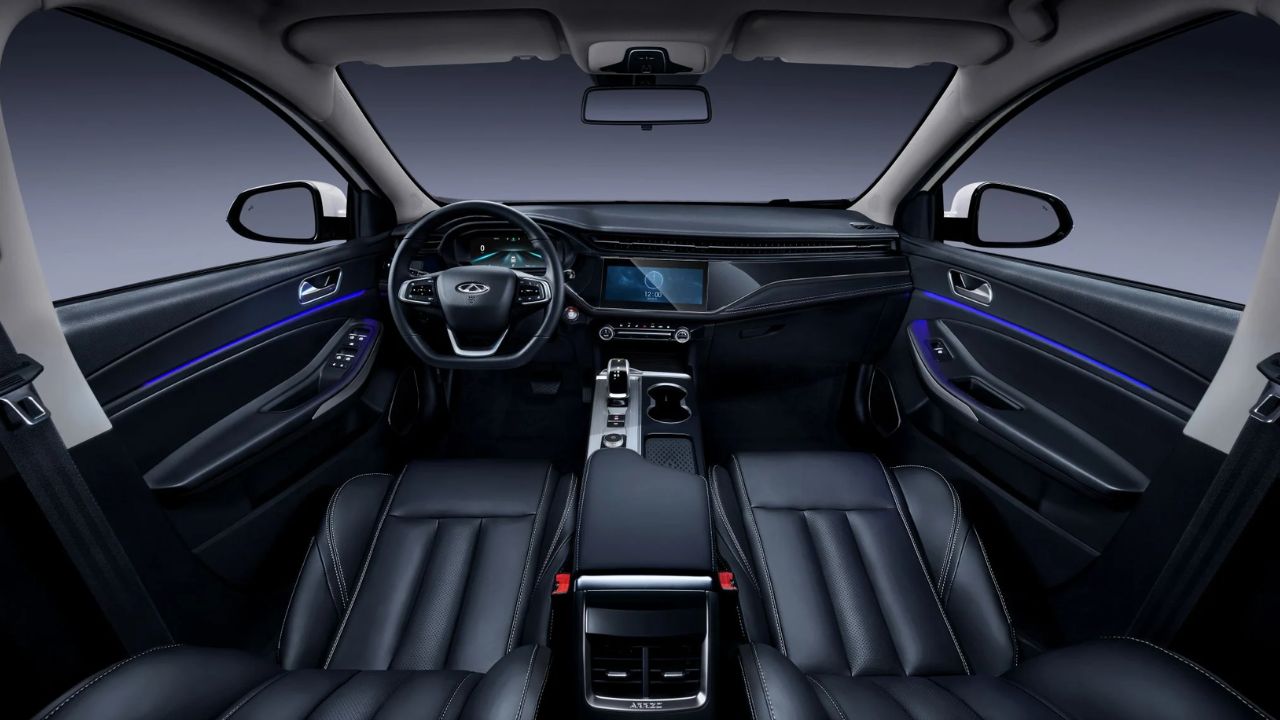 Novo Caoa Chery Arrizo 6 2025: O sedã híbrido mais barato do Brasil chega com tecnologia de carro de luxo e dirige sozinho! 