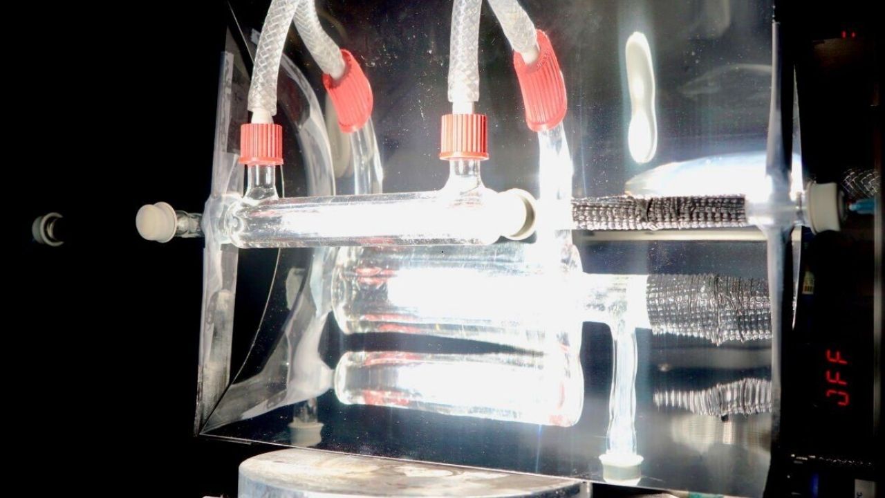 Novo reator pode revolucionar a indústria: carros e aviões poderão ser movidos a dióxido de carbono capturado do ar!