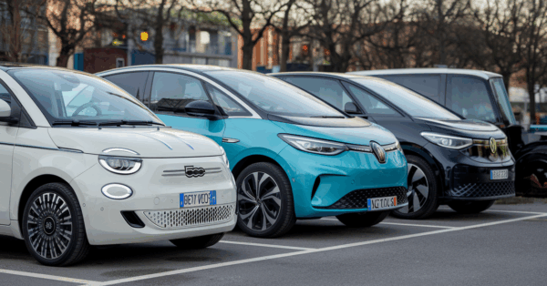 Novos lançamentos da Fiat, Renault e Volkswagen lideram a nova geração de carros elétricos baratos! Veja os lançamentos mais esperados de 2025 e o impacto no mercado automotivo