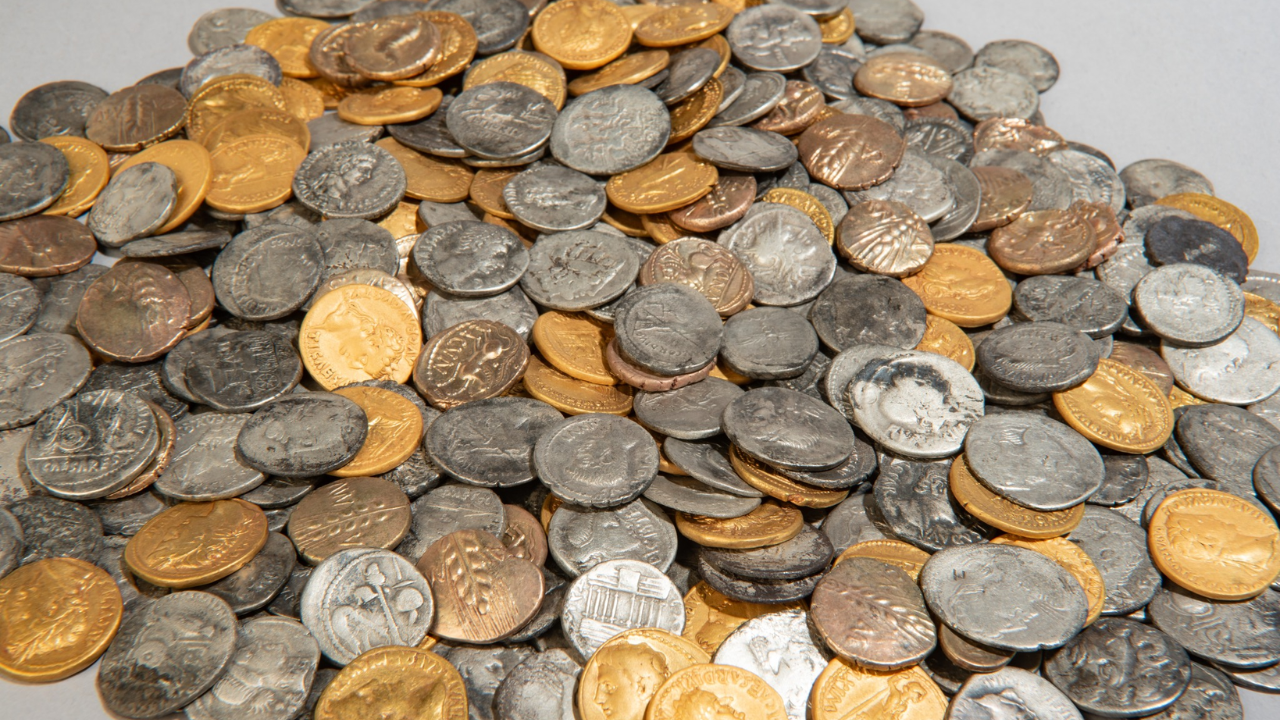 Monedas romanas y británicas encontradas