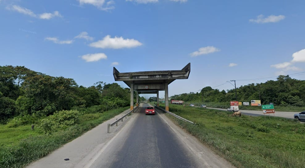Obras en viaducto fueron paralisadas há mais de uma década (foto: Google Maps, Divulgação)