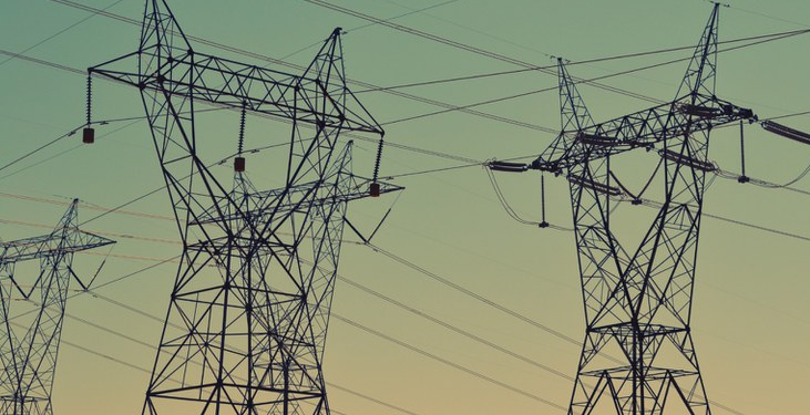 Brasil y Uruguay firmaron un acuerdo para intercambiar más energía de forma segura y eficiente. Con esto, los dos países tendrán un suministro más estable, menos riesgo de apagones y mejor aprovechamiento de la electricidad.