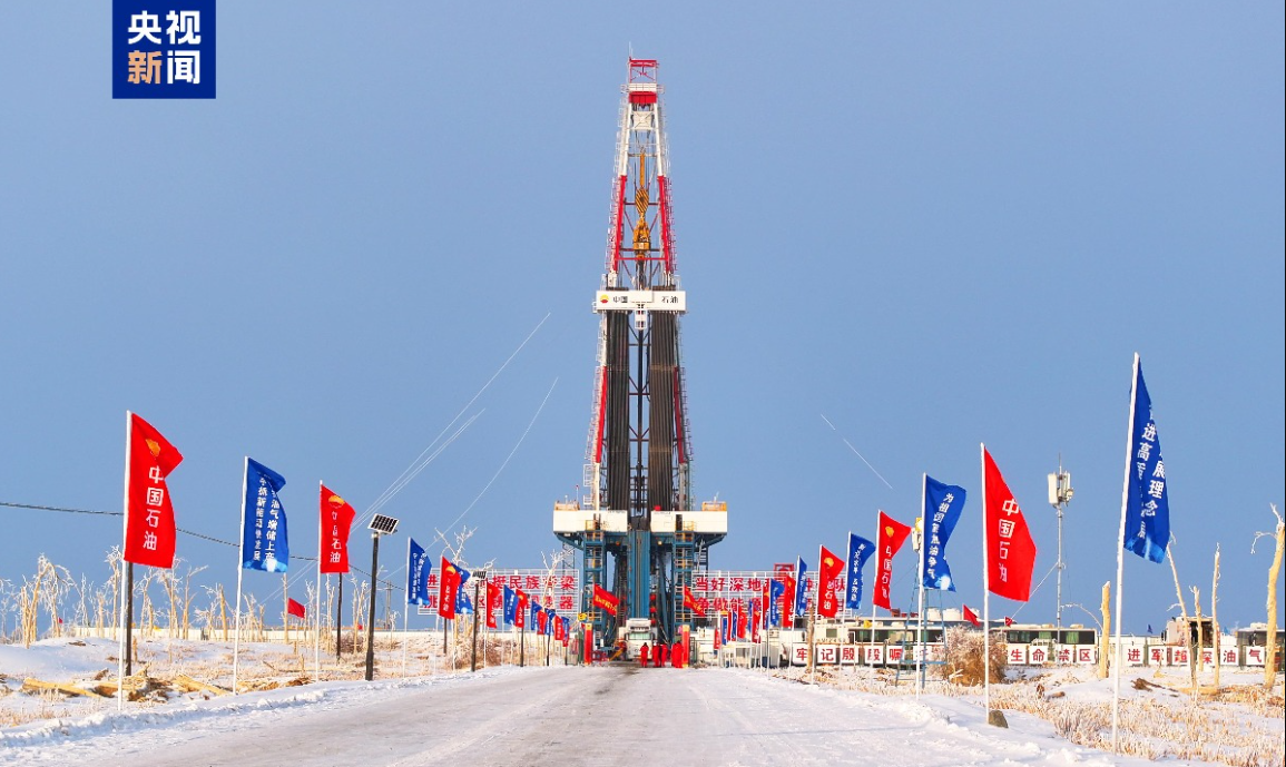 Encontraron indicios significativos de petróleo y gas en profundidades superiores a 10.000 metros. Este descubrimiento abre nuevas posibilidades para la exploración de recursos energéticos y puede redefinir la industria petrolera global.