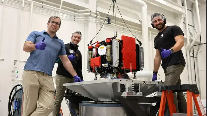 La nave Odin será lanzada al espacio y viajará durante 300 días hasta alcanzar el asteroide 2022 OB5, donde realizará una misión de reconocimiento a casi mil metros de distancia. Sin embargo, no hay un plan inmediato de retorno, ya que esta fase del proyecto se centra únicamente en el análisis de la composición del asteroide para futuras intentos de minería.