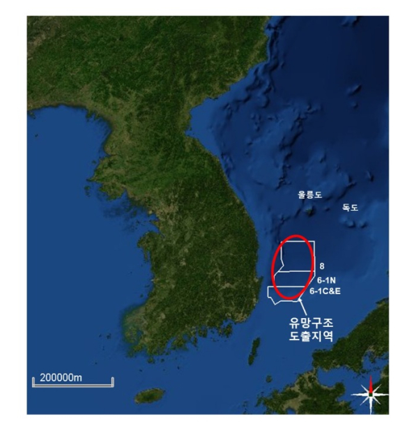 El geólogo brasileño Vitor Abreu analizó datos geológicos de la costa de Corea del Sur y identificó formaciones subterráneas con gran potencial de petróleo y gas. El descubrimiento se basó en estudios sísmicos avanzados y modelación geofísica, indicando una reserva gigantesca bajo el lecho marino.