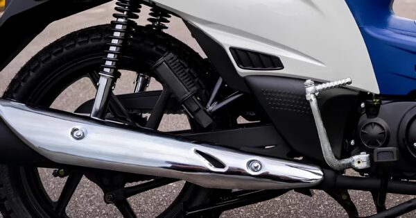 Moto econômica e "baratinha" da Shineray que faz acima de 40 km por litro custa R$ 12.990 com seu motor de 123,67 cc, injeção eletrônica, painel digital e rodas de liga leve