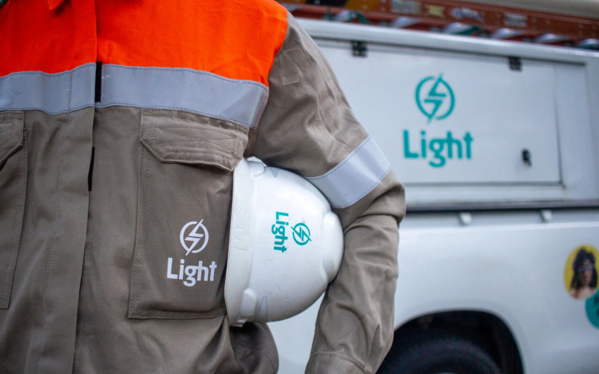 Nova vaga para auxiliar comercial está aberta no processo seletivo da Light: vaga de nível médio para atuação em escala 6x4 com ótimos salários e benefícios. Saiba como concorrer à vaga na Light.