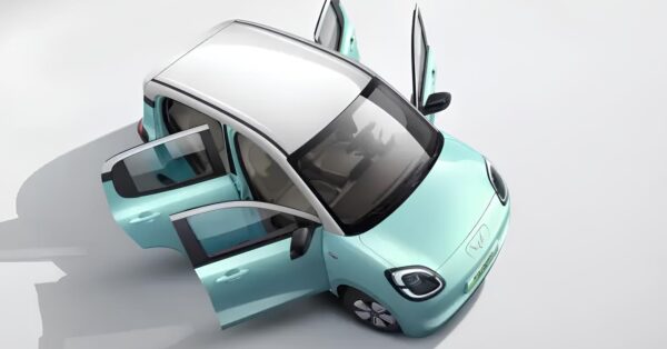 GM surpreende e lança versão 04 portas do carro elétrico mais barato da marca por apenas R$ 36.000 (US$ 7.000 sem considerar impostos)! Descubra detalhes, autonomia e tecnologia do modelo acessível