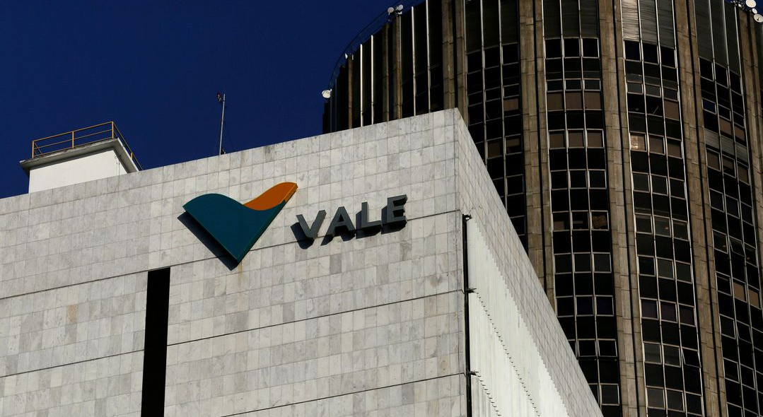 Vale es una de las mayores mineras del mundo, conocida por producir mineral de hierro y otros minerales importantes para la industria. En los últimos años, la empresa ha estado invirtiendo en proyectos sostenibles, como el de hidrógeno verde, para reducir los impactos ambientales de sus actividades.