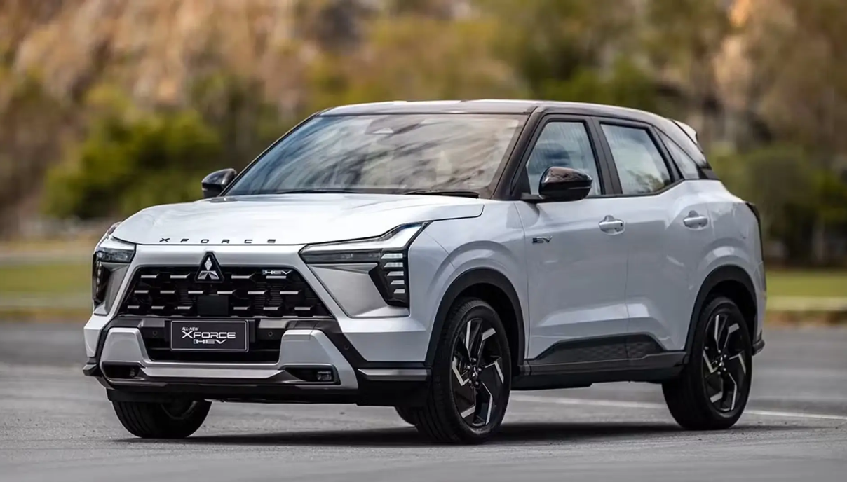 Mitsubishi XForce HEV hace 24 km/l y apunta al segmento del Yaris Cross con lanzamiento oficial en marzo