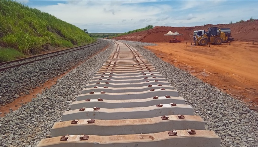 La Mega Ferrovia de Rumo Tendrá 700 km de Extensión y Pasará por 16 Municipios del Estado de Mato Grosso. El Trayecto Principal Conectará Rondonópolis a Lucas do Río Verde, Dos de Los Mayores Polos del Agronegocio Brasileño.