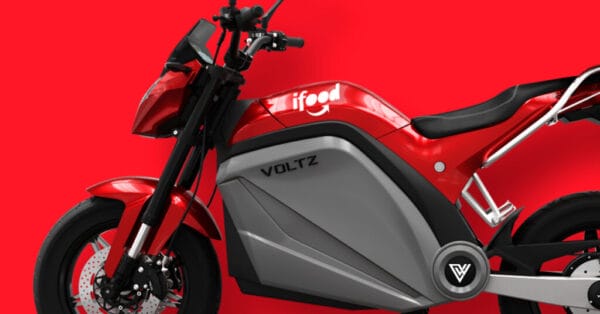 Com investimento de US$ 7,5 milhões, iFood quer acelerar produção de motos elétricas no Brasil com meta de 600 mil unidades por ano