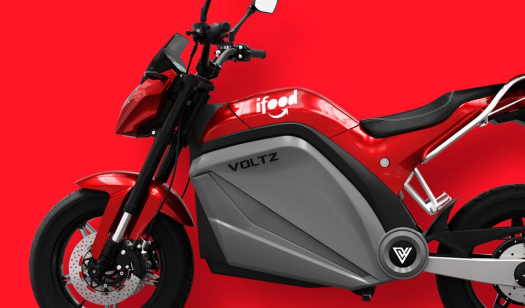 Com investimento de US$ 7,5 milhões, iFood quer acelerar produção de motos elétricas no Brasil com meta de 600 mil unidades por ano