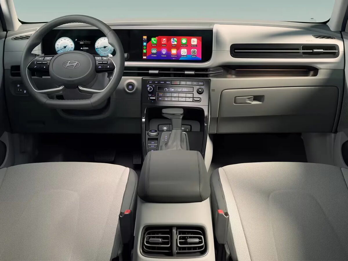 O Hyundai Creta 2026 ganha bancos de couro, serviço concierge gratuito por cinco anos e leve aumento de preço.