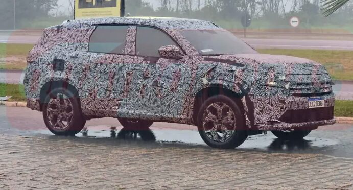 El Renault Boreal es el nuevo SUV que será fabricado en Brasil y llega en 2026. Él promete ser fuerte en el mercado, con motor turbo, mucho confort y tecnología moderna. Renault 1312 en pruebas Imagen: Nicolas Tavares/Quatro Rodas