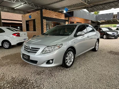 toyota corolla altis 2011