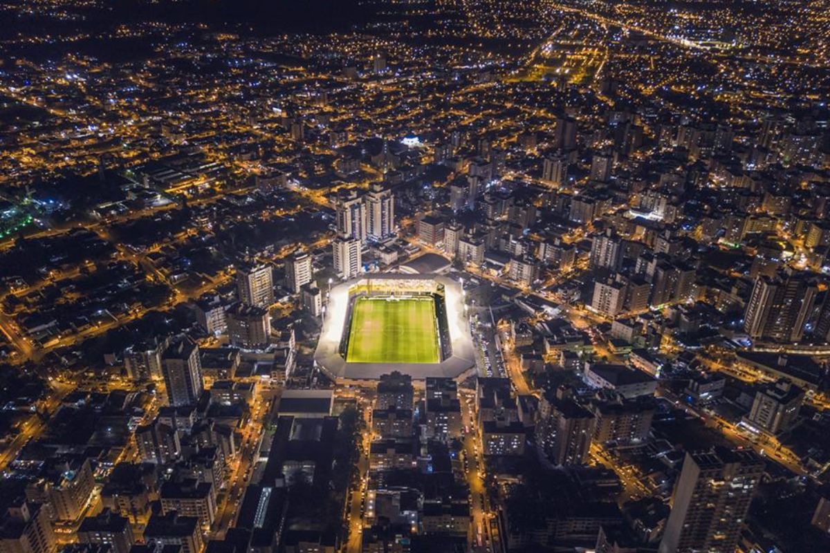 Chão AFUNDANDO na capital do carvão do Brasil! 🏚️ Criciúma (SC) e o DESASTRE silencioso das minas abandonadas. Riscos e impactos.