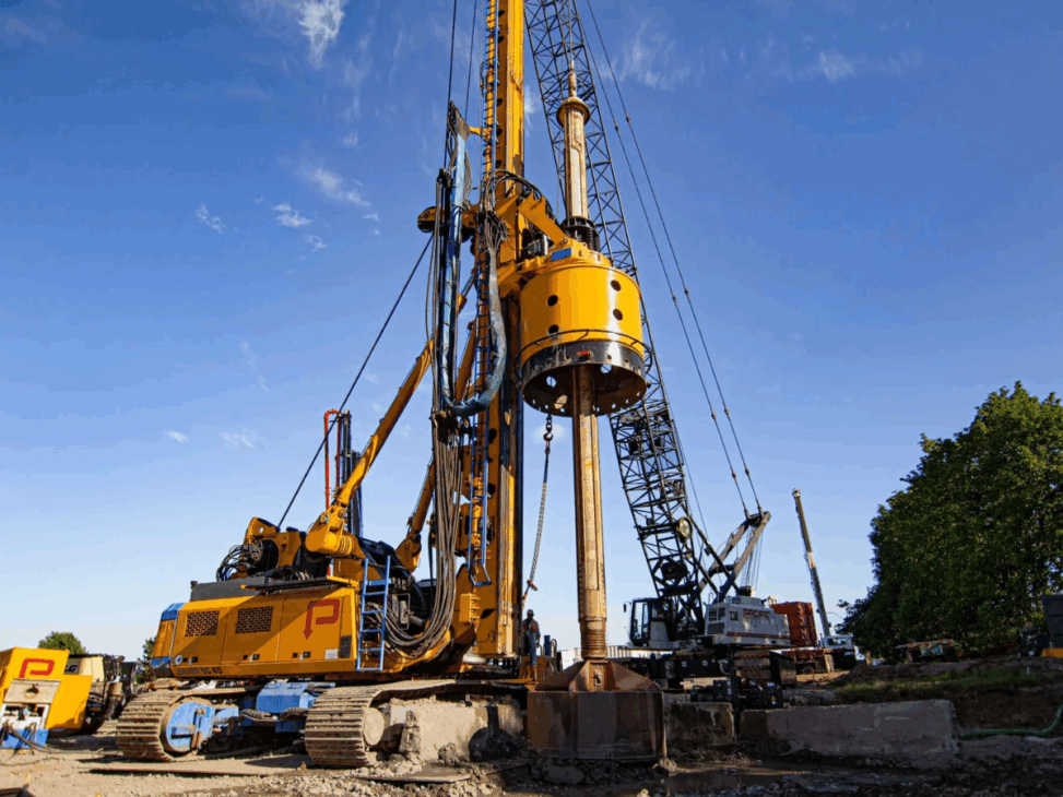 La gigante perforadora que crea fundaciones tan profundas como un edificio de 50 pisos