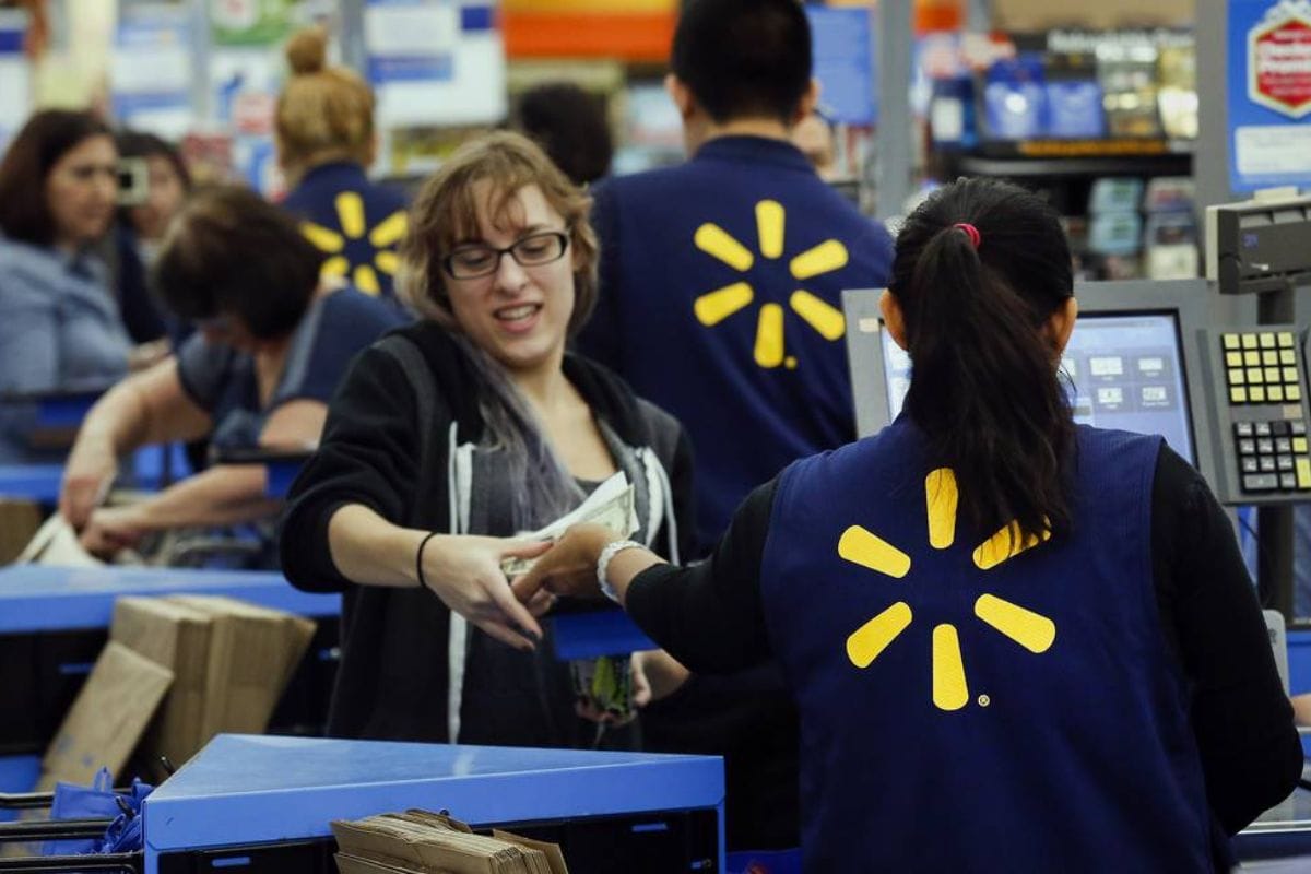 Walmart: A maior empregadora privada do mundo em detalhes! ✔️ História, operações globais, estratégias e o futuro desta gigante do varejo.