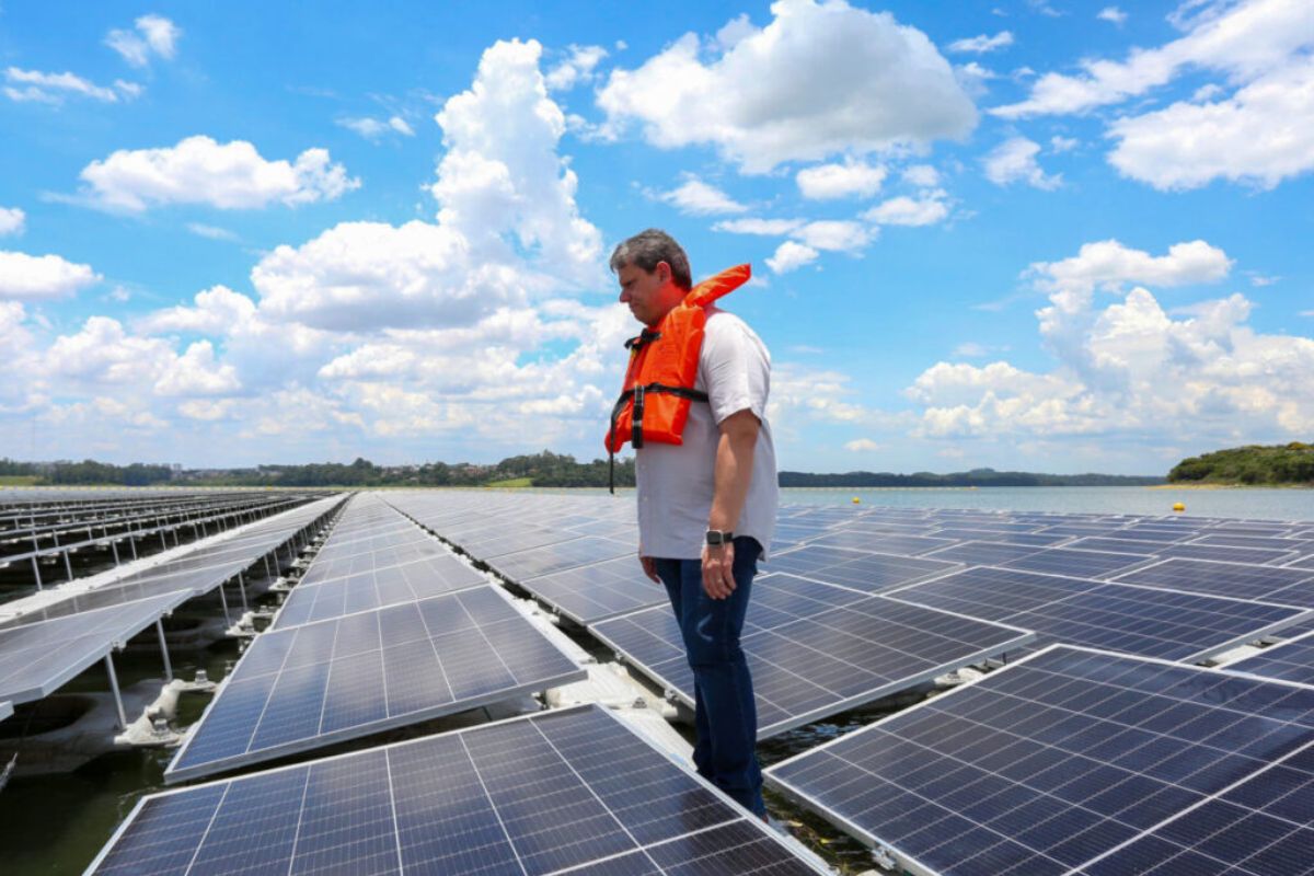 A maior usina solar flutuante da América Latina é brasileira!