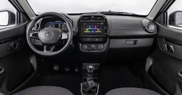 Carro elétrico da Renault custa menos de R$ 100 mil e tem consumo de até 9,5 km/kWh, segundo dados da fabricante