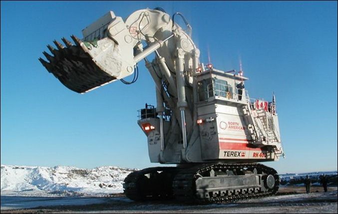 Conozca la RH400, ¡una legendaria excavadora gigante! Descubra su historia, fuerza de ~980t, capacidad de 100tpá y su impacto en la minería mundial