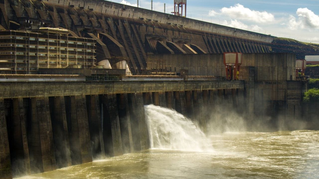 Interesse dos EUA na energia de Itaipu pode complicar acordo do Brasil com Paraguai