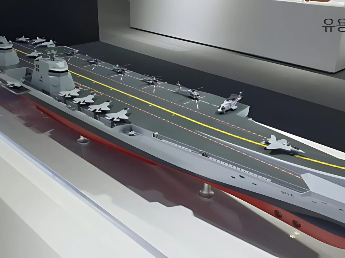 A Marinha da Coreia do Sul abandona porta-aviões e aposta na construção de navio com drones para modernizar sua frota e reduzir custos operacionais.