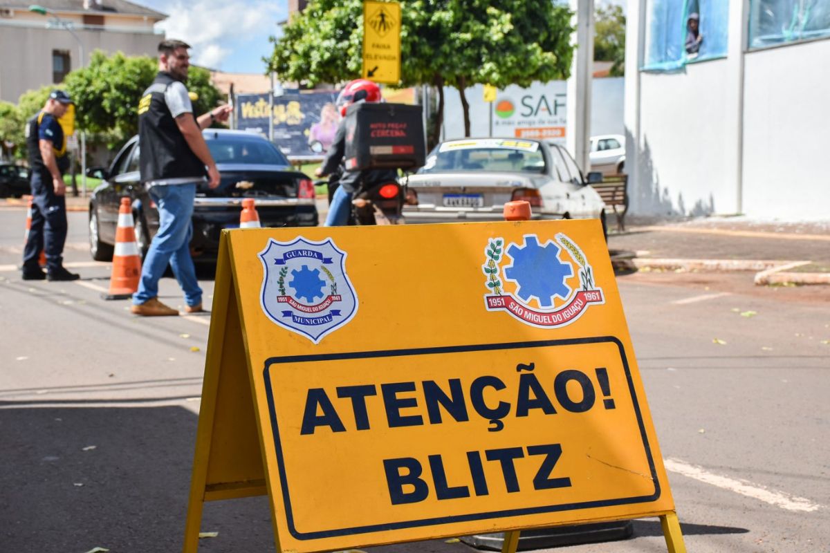 Multas de trânsito facilitadas! Nova lei permite autuar veículo não licenciado sem abordagem, risco de múltiplas multas antes de você saber