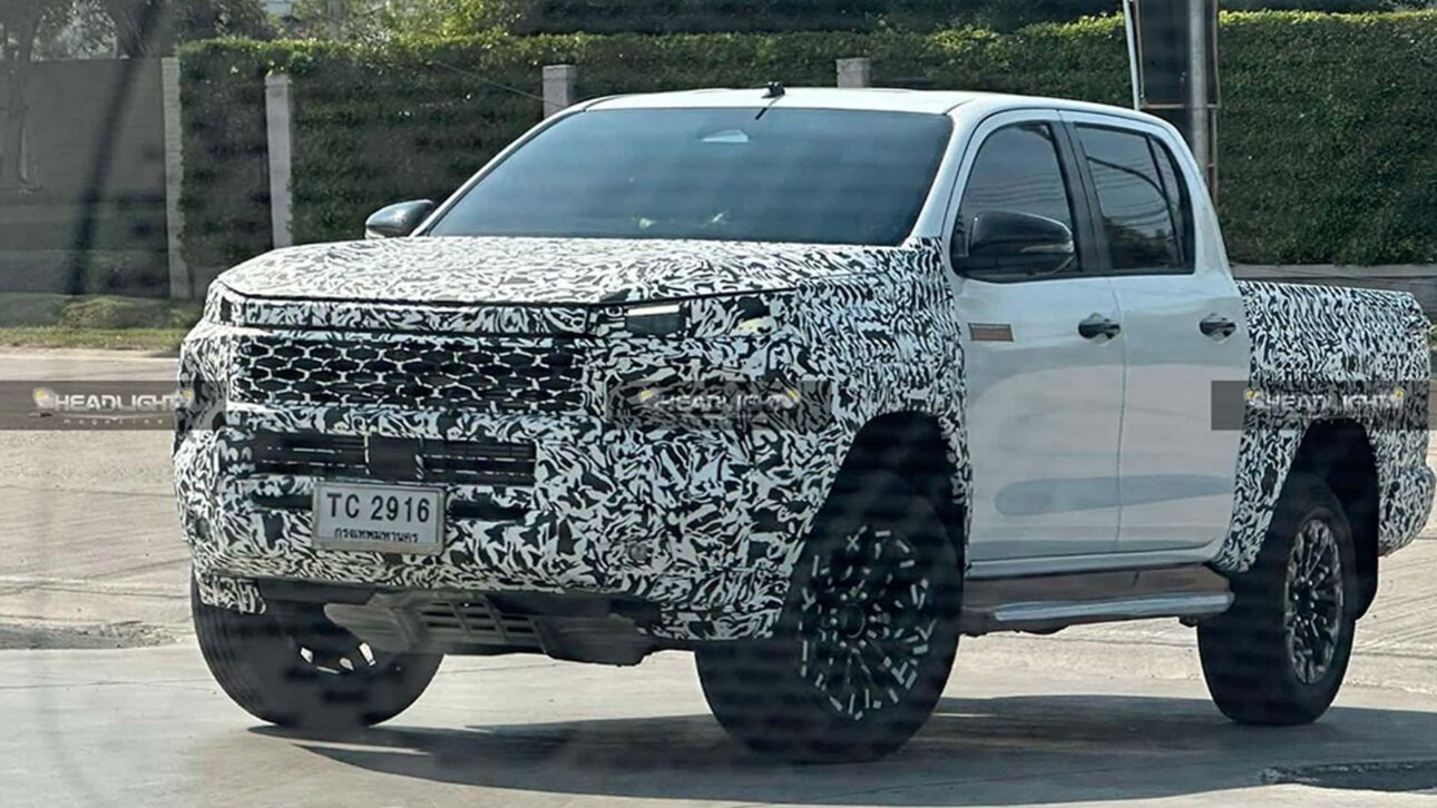 ¡Nueva generación de Toyota Hilux 2026 VAZÓ! Plataforma antigua, pero visual renovado y motor HÍBRIDO de 330cv. ¿Decepción o acierto?