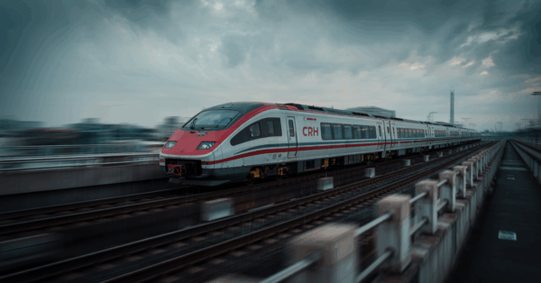 O trem-bala chinês foi projetado para alcançar 350 kmh e gerar uma grande mudança no transporte